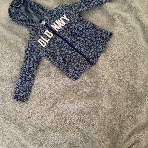 Old Navy Zip Hoodie 3t - Like New - Picture 4 of 5